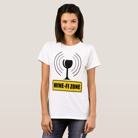 Wine-Fi Zone Funny Wine Glass WiFi Wellen T-Shirt (Vorne ganz)