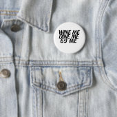 Wine me Dine me Button (Beispiel)