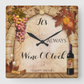Wine O'Clock Vineyard or Wine Theme Clock Quadratische Wanduhr (Vorderseite)