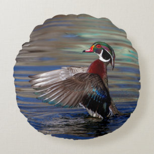 Wing Flapping Wood Duck Rundes Kissen