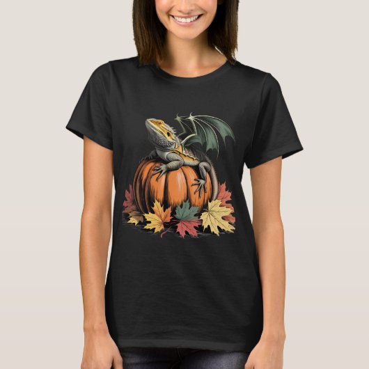 Winged Barted Dragon on Pumpkin T-Shirt (Vorderseite)