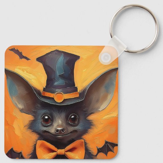 Winged Bat in Tall Witch Hat Schlüsselanhänger (Rückseite)