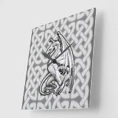 Winged Dragon Quadratische Wanduhr (Winkel)