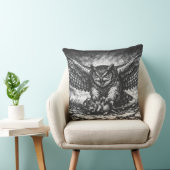 Winged Owl Sentinel von BurnsInHell Kissen (Stuhl )
