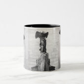 Winged Sieg Samothrace Nike der Grieche-Skulptur Zweifarbige Tasse (Mittel)