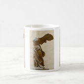 Winged Sieg von Samothrace Kaffeetasse (Mittel)