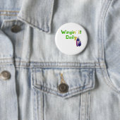 Wingin It Daily Funny Bug Humor Button (Beispiel)