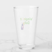 Wingin It Daily Funny Bug Humor Glas (Rückseite)