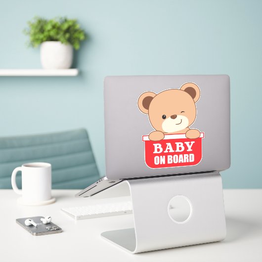 Winking Baby Bear Baby On Board Car Aufkleber (Laptop auf Schreibtisch)