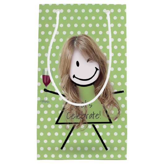 Winking Birthday Strichfigur-Mädchen auf Polka Dot Kleine Geschenktüte (Vorderseite)