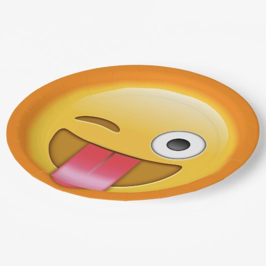 Winking Emoji Papierplatte Pappteller (Schrägansicht)