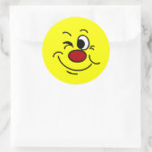 Winking Face Grumpey Runder Aufkleber (Tasche)