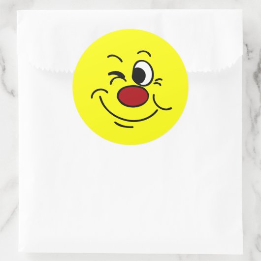 Winking Face Grumpey Runder Aufkleber (Tasche)