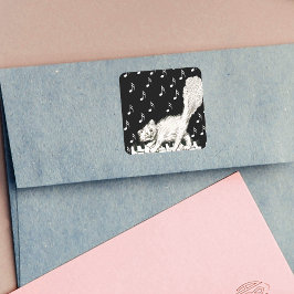 Winking White Cat Fluffy Schwanz auf Klaviertasten Quadratischer Aufkleber