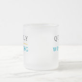 Winning Quietly – Minimal Typography  Mattglastasse (Mittel)