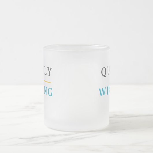 Winning Quietly – Minimal Typography  Mattglastasse (Mittel)