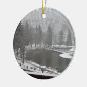 Winter an den grünen Gebirgsfällen, Colorado Keramikornament (Links)