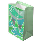 Winter Bäume Grüne Geschenktasche Medium Mittlere Geschenktüte (Rückseite Schrägansicht)