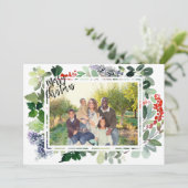 Winter Berries Green Frame Foto Weihnachtskarte (Stehend Vorderseite)