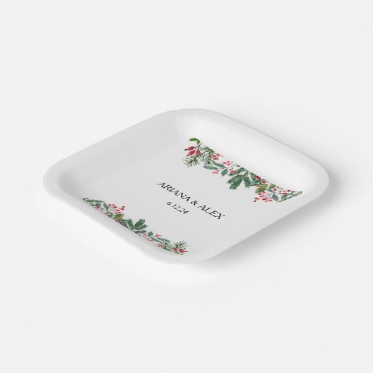 Winter Berries Pine Cone Grüne Hochzeit Pappteller (Gewinkelt)