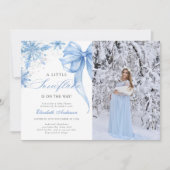 Winter Blue Bow Snowflakes Baby Dusche Foto Einladung (Vorderseite)
