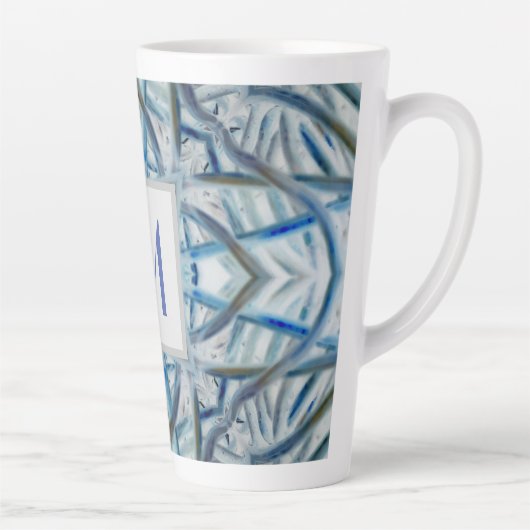 Winter Blue Crystal Pattern Monogram Tasse (Rechts)