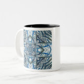 Winter Blue Crystal Pattern Zweifarbige Tasse (Vorderseite Links)