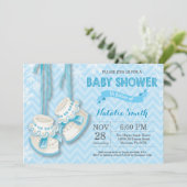 Winter Blue Shoes Boy Baby Dusche Einladung (Stehend Vorderseite)