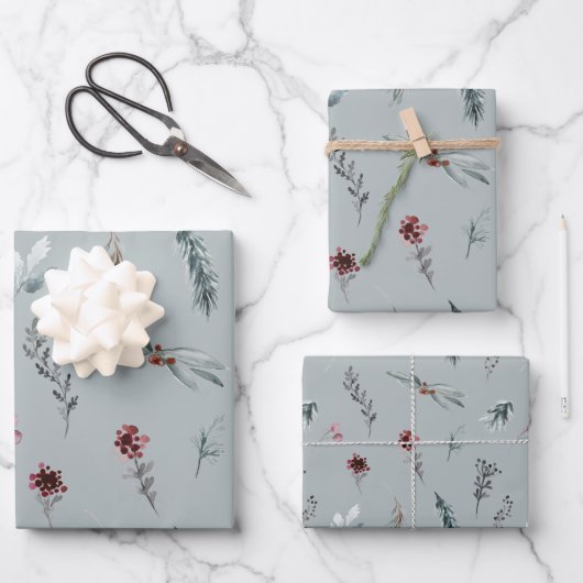 Winter Blue Spruce & Mulled Berries Sage Green Geschenkpapier Set (Vorderseite)