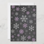 Winter Brautparty Lila und weiß Schneeflocke Einladung (Rückseite)