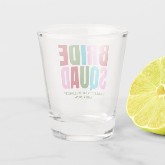 Winter Bride Squad Junggeselinnen-Abschied Schnapsglas (Rückseite)