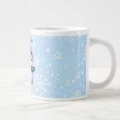 Winter Cutie | Cute Penguin Winter Coffee Mug Jumbo-Tasse (Rechts)