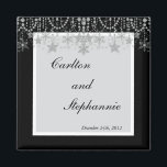 Winter Diamond Wedding Magnet Bevorzugung<br><div class="desc">2"x2" Quadrat Magnete für benutzerdefinierte Gefälligkeiten werden in hoher Qualität und in lebhaften Farben gedruckt. Ideal für Babyankündigungen,  rett-the-date-Erinnerungen,  Geschenke für Familie und Freunde oder sogar großartige Werbeaktionen für jedes Unternehmen. Kleben Sie sie auf Ihren Kühlschrank,  Aktenschrank,  Geschirrspüler oder Ihre eigene Lieblingsplatte aus Metall.</div>