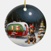 Winter Doberman Caravan Weihnachtsabenteuer Keramik Ornament (Hinten)