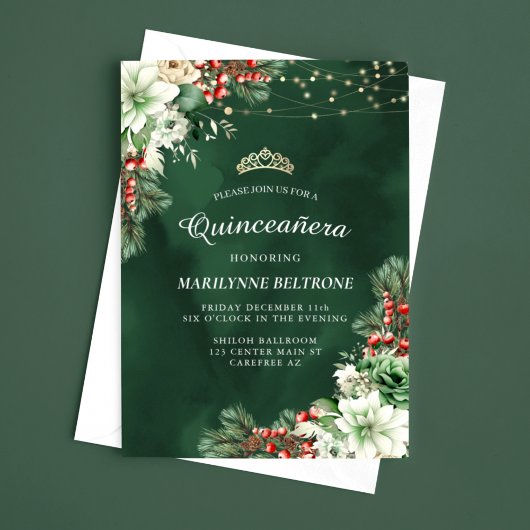 Winter Evergreen und Berries Emerald Quinceañera Einladung