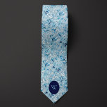 Winter Floral Monogram Krawatte<br><div class="desc">Genießen Sie die Schönheit des Winters mit unserer Winter Floral Monogram Neck Tie. Das im Winter inspirierte Blumendesign eignet sich perfekt für eine kalte Hochzeit. Entdecken Sie unsere passenden Socken,  um Ihr Hochzeitskleid zu vervollständigen.</div>