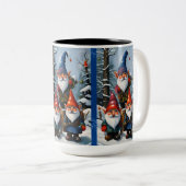 Winter Forest Gnomes Zweifarbige Tasse (VorderseiteRechts)