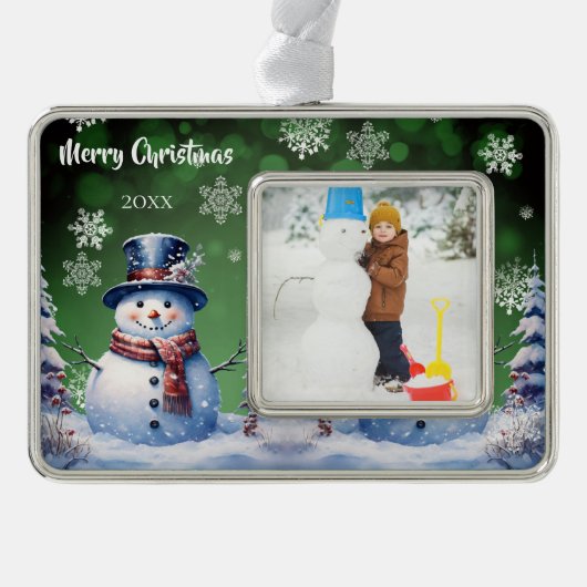 Winter Forest Snowman Foto | Green Rahmen-Ornament Silber (Vorderseite)