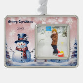 Winter Forest Snowman Foto | Pink Rahmen-Ornament Silber (Vorderseite)
