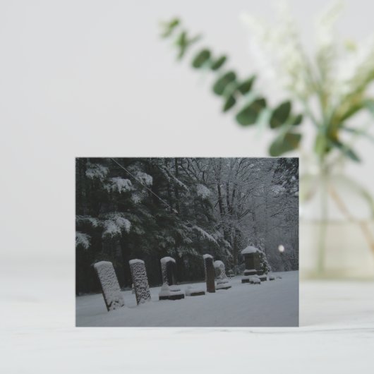 Winter Friedhof mit Orb Postkarte (Stehend Vorderseite)