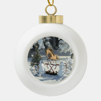 Winter Fun Jumping Pferd und Snowmen Keramik Kugel-Ornament