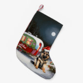 Winter German Shepherd Caravan Weihnachtsabenteuer Kleiner Weihnachtsstrumpf (Vorderansicht (hängend))