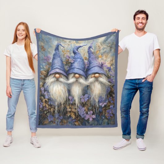 Winter-Gnome mit lila Hüten Blumen Fleecedecke (Beispiel)