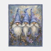 Winter-Gnome mit lila Hüten Blumen Fleecedecke (Vorderseite)