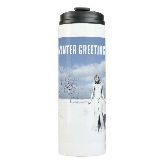 Winter Greetings. Female elf walking in the snow Thermosbecher (Vorderseite)