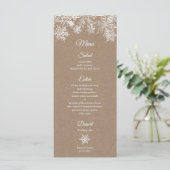 Winter-Hochzeitskarte mit White & Kraft Snowflakes Menükarte (Stehend Vorderseite)