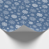 Winter Holiday Gift Wrap with Classic Snow Pattern Geschenkpapier (Ecke)