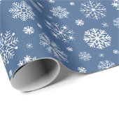 Winter Holiday Gift Wrap with Classic Snow Pattern Geschenkpapier (Rolleneckpunkt)