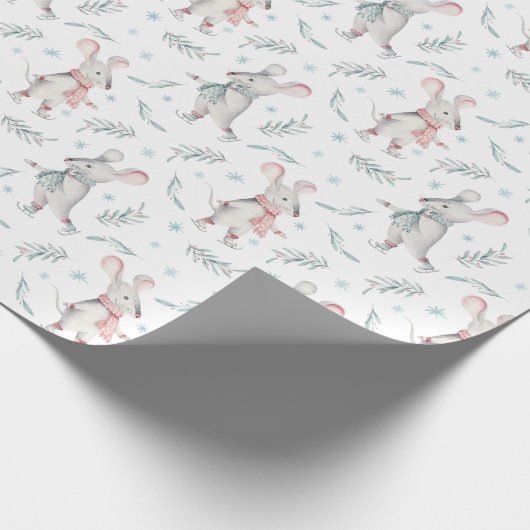 Winter Holiday Ice Skaten Mice Muster Geschenkpapier (Ecke)