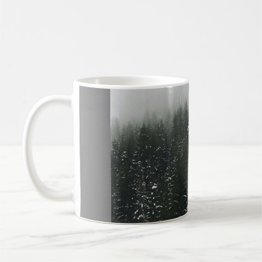 Winter im Bergwald, Oregon Kaffeetasse (Links)